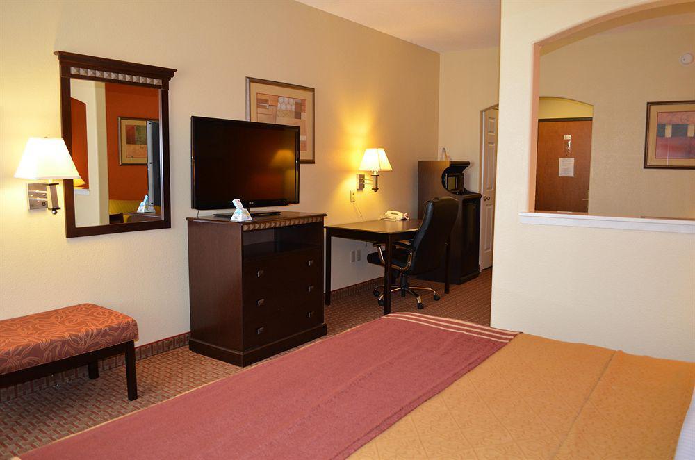 Best Western Plus North Houston Inn & Suites Exterior foto